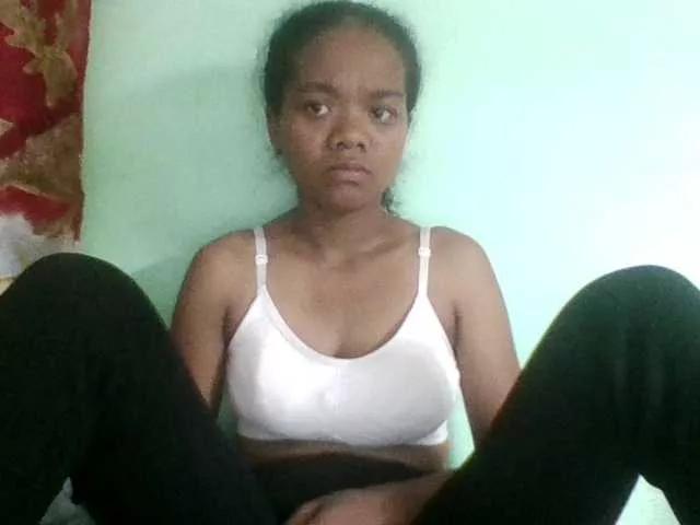 Berthine on BongaCams 