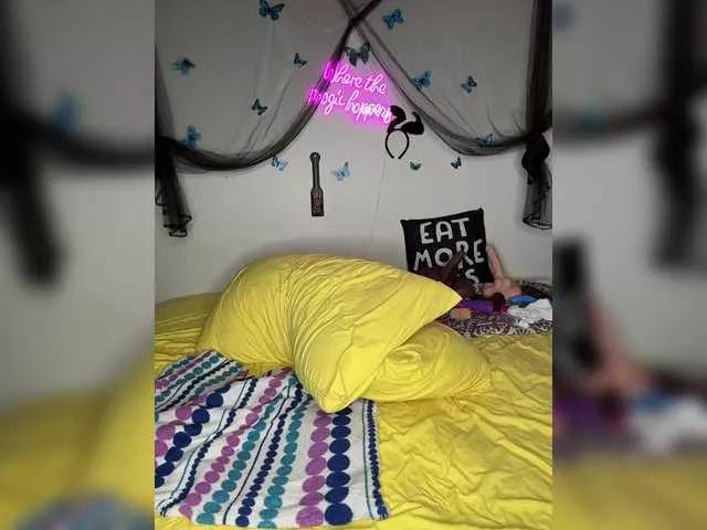 BigButtSarena on BongaCams 