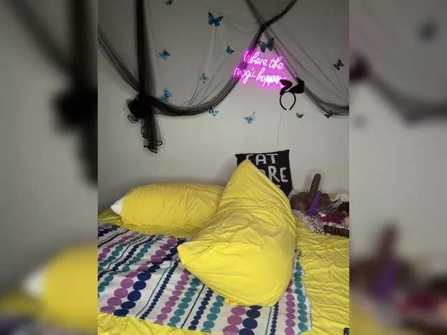 BigButtSarena on BongaCams 