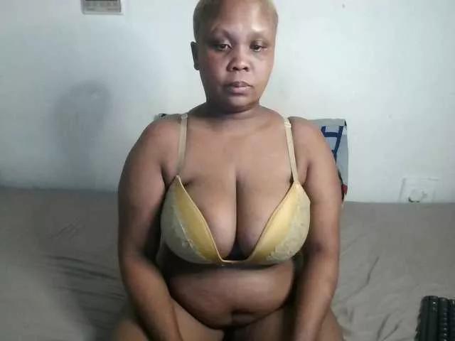 BIGTITTISXX on BongaCams 