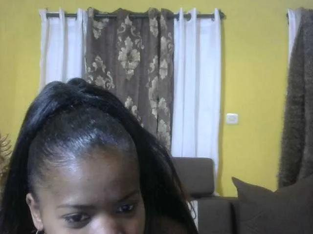 Blacksexy18 on BongaCams
