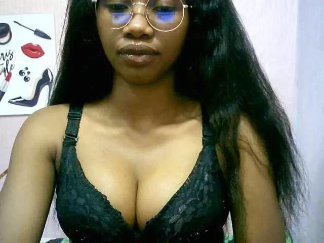 Brendah1 on BongaCams 