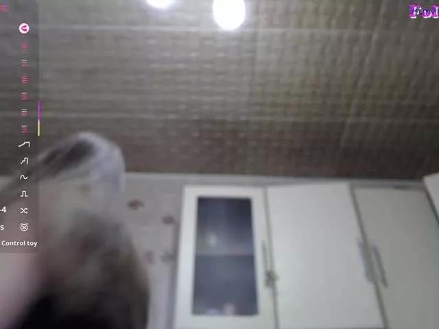 CarolinaDiamond33 on BongaCams 