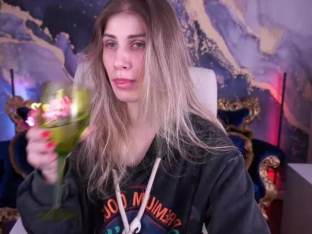 CassandraGood on BongaCams 