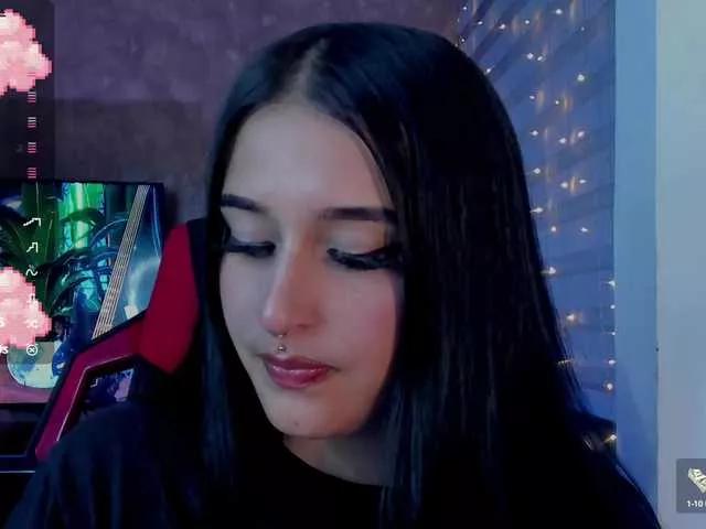 Charlotte-greys on BongaCams 