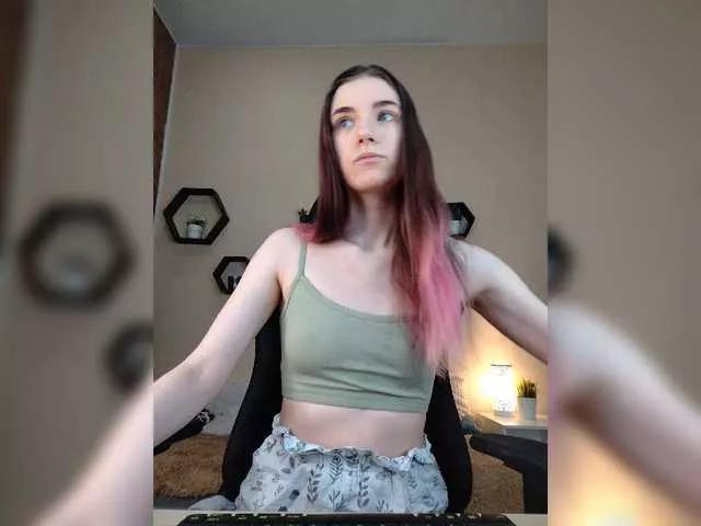 cherrybunny on BongaCams