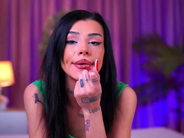 ChicaOra on BongaCams 