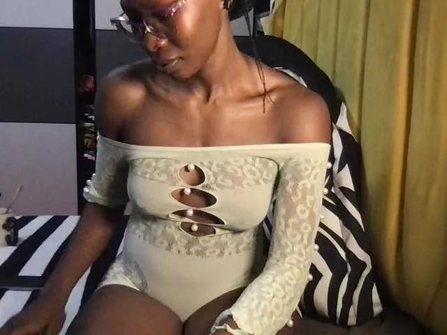 chocopetite on BongaCams 