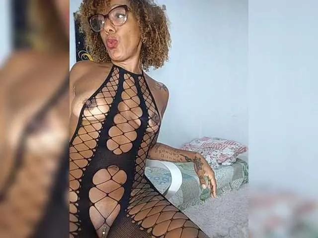 CinnamonGirl on BongaCams 