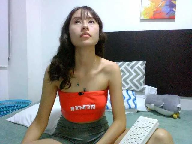 clhoeyviolett on BongaCams
