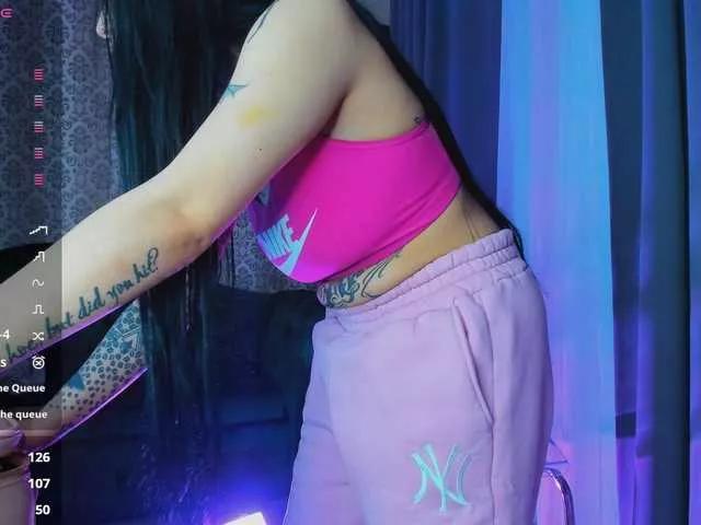 CreamyInkk on BongaCams 