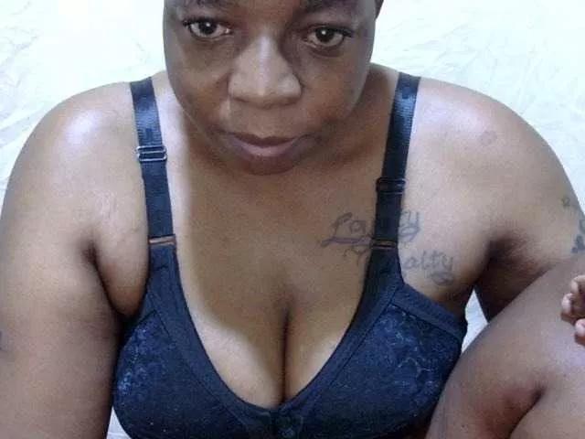 Cute-adiyaa on BongaCams 