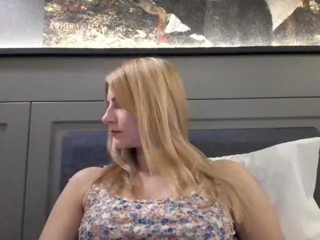 DagmarieFoxy on BongaCams 