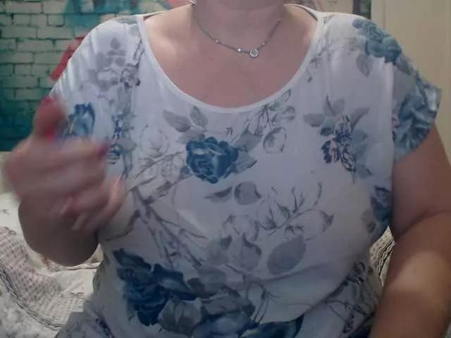 DivineBlond on BongaCams 