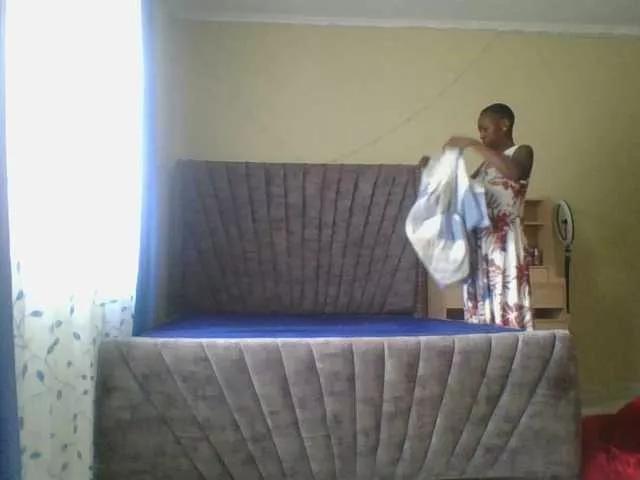 Dizzydose1 on BongaCams 
