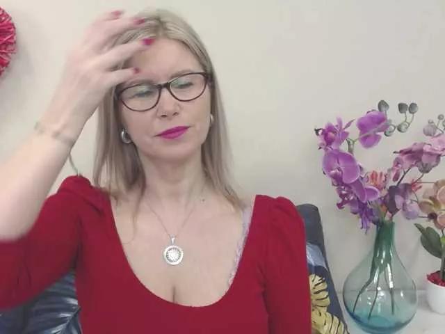 DoreenKiss on BongaCams 