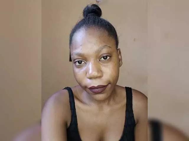 Ebbonyrakael on BongaCams 