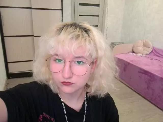 ElizabethWooler on BongaCams 