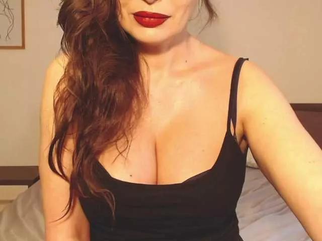 ellaine on BongaCams 