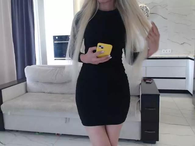 Elsa77 on BongaCams 