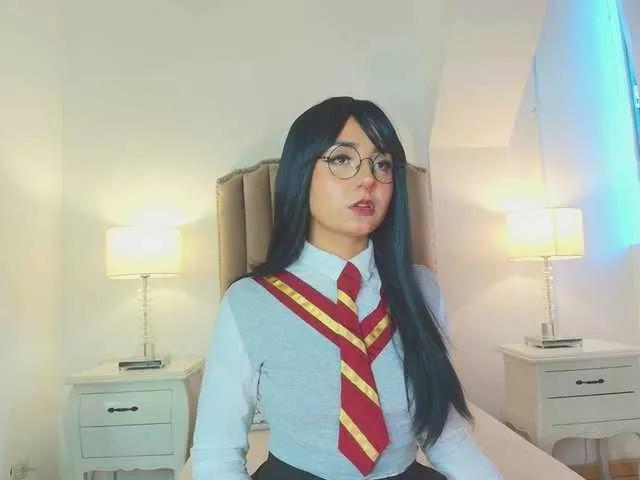 Emma-Torres1 on BongaCams 