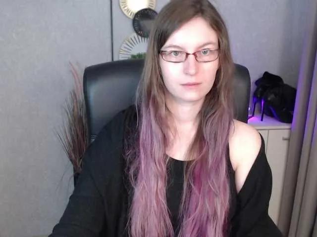 EmmaHeart on BongaCams