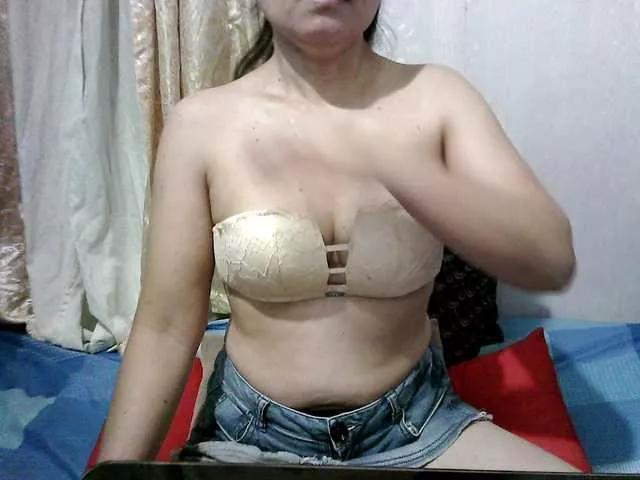 Freechat erica-4u on BongaCams