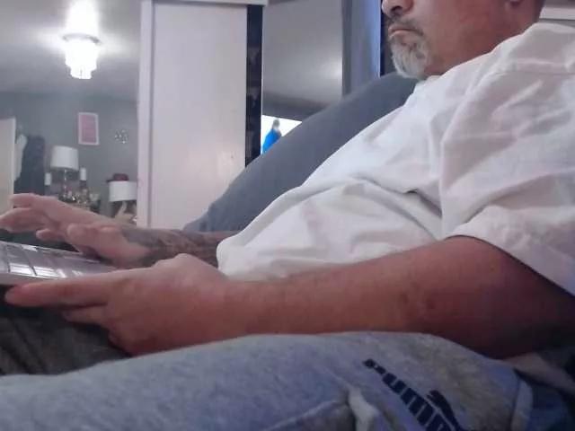 Eslos-y-Lushes on BongaCams 