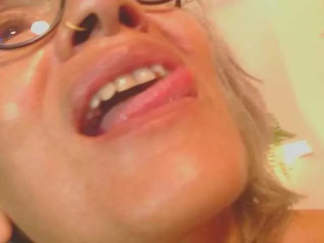 estelamars on BongaCams 