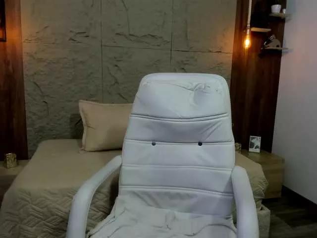 eveelyn on BongaCams 