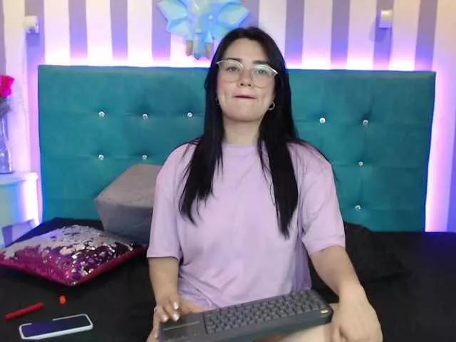 eveelyn on BongaCams 