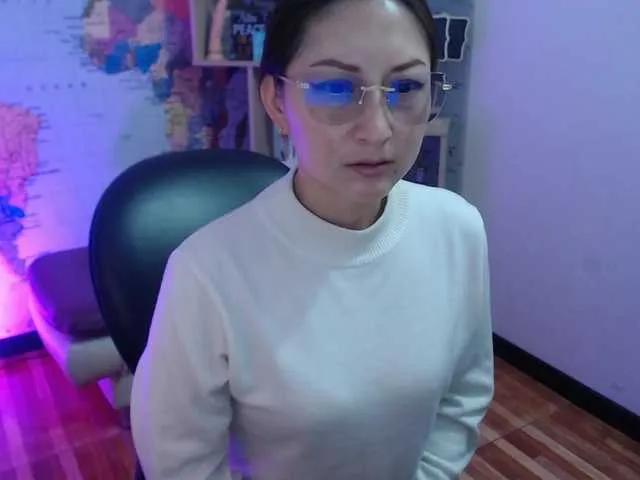 EvelynnMiller on BongaCams 