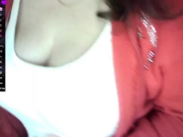 Flowerlily on BongaCams 
