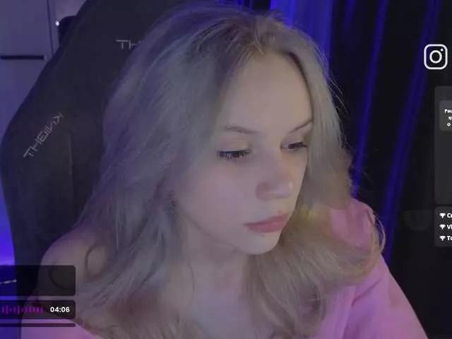fymryn on BongaCams