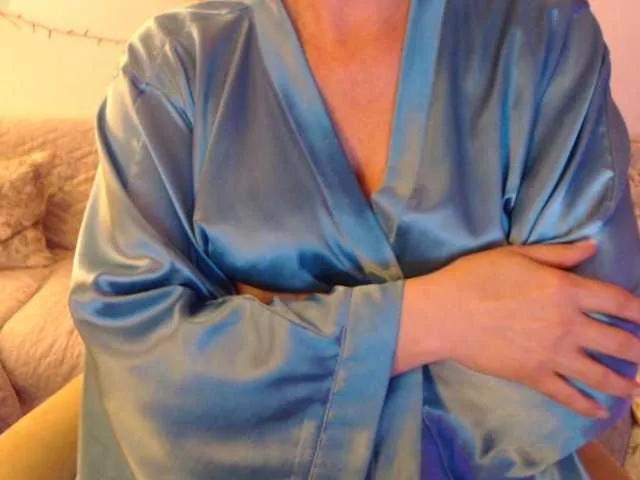 goodSnowQueen on BongaCams 