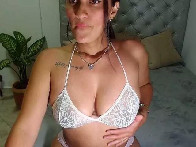 hannamartinez on BongaCams 