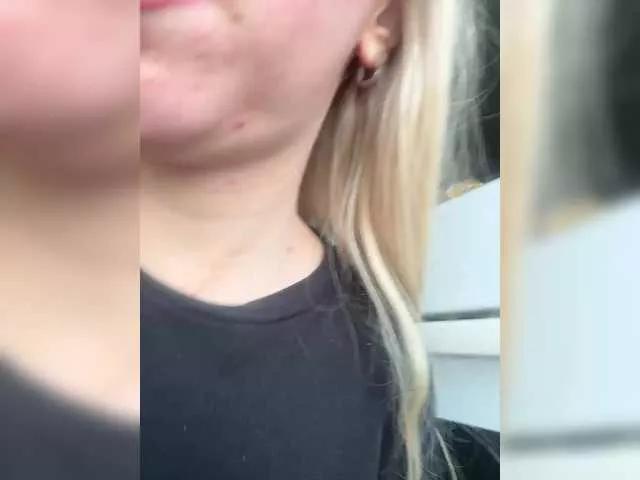 HannaMo on BongaCams 