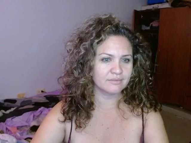 helenca1980 on BongaCams 