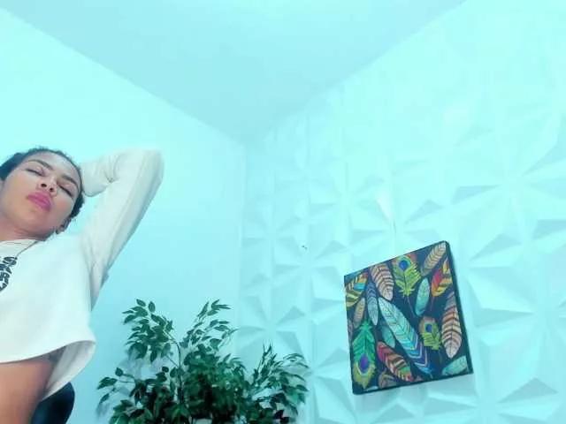 Hellen-Sky on BongaCams 