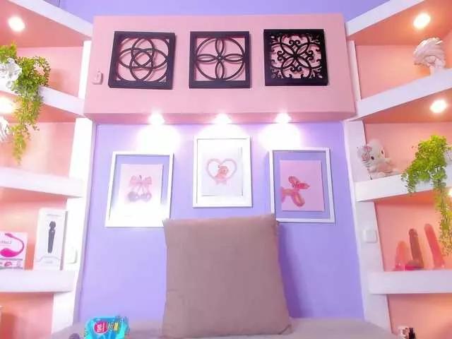 HellenRossi on BongaCams 