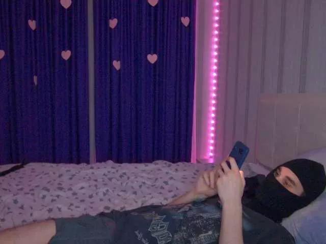 hollyJoys on BongaCams 