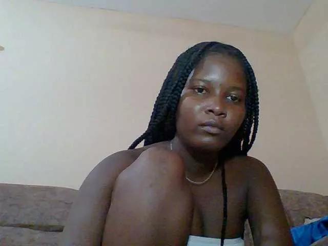 Hornyqueen4 on BongaCams 