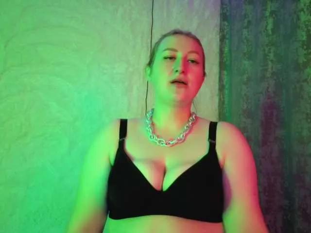 Freechat hornywood on BongaCams