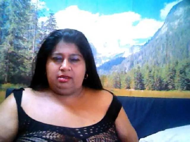indianhoney on BongaCams 