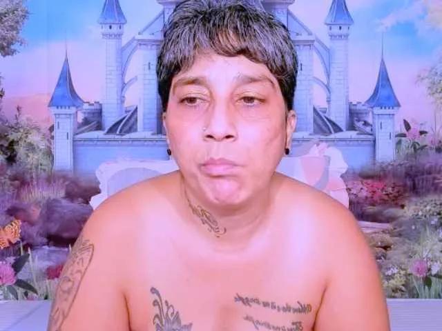 indianroxy on BongaCams