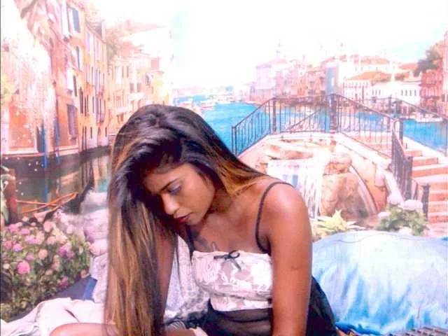 indiantatianna on BongaCams 