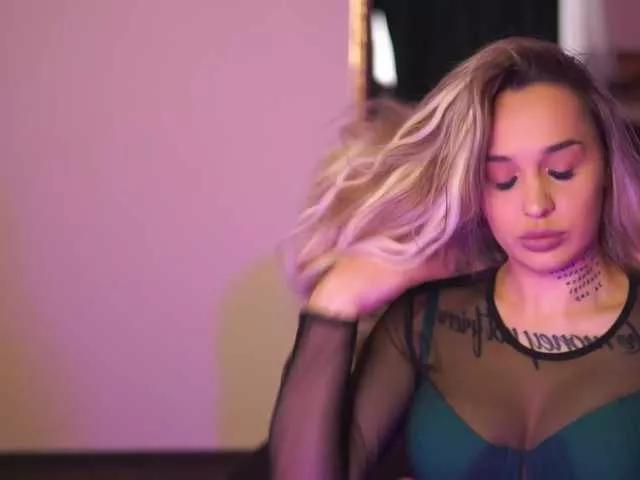 InkedBlondeLust on BongaCams 