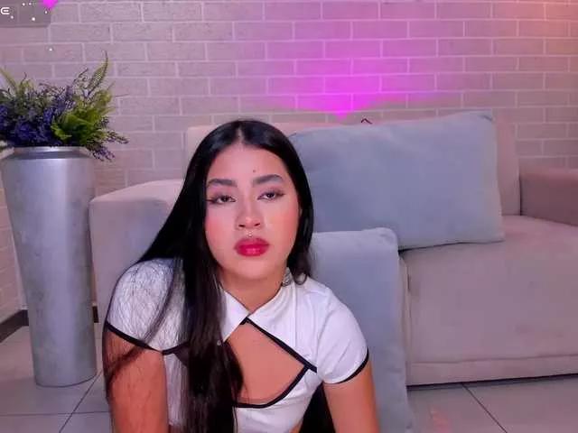 IsabellaHill on BongaCams 