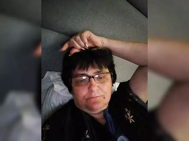 IsXLoves on BongaCams 