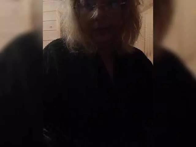 Janna2210 on BongaCams 